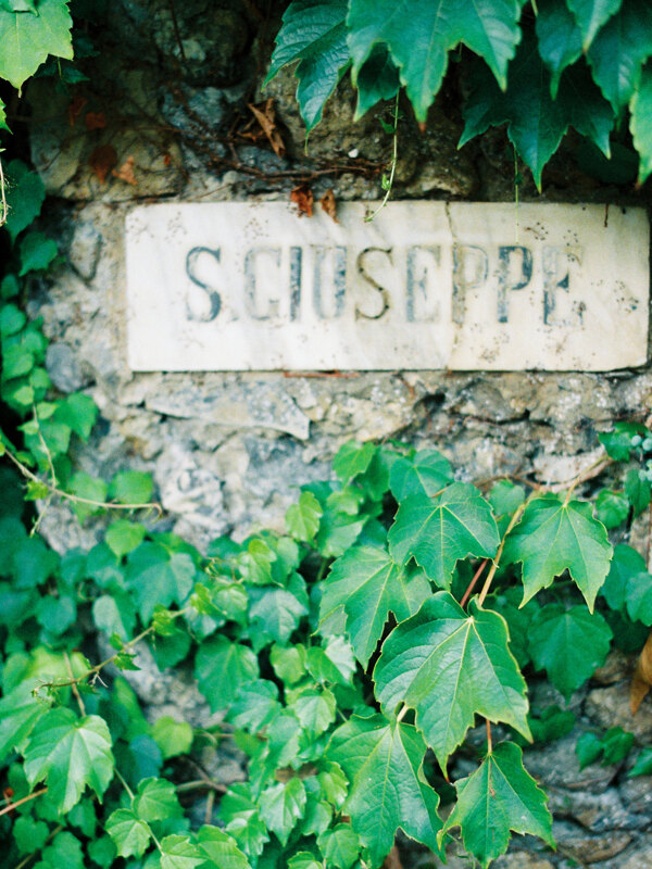 Wedding photography portfolio in Italy: Portofino street sign