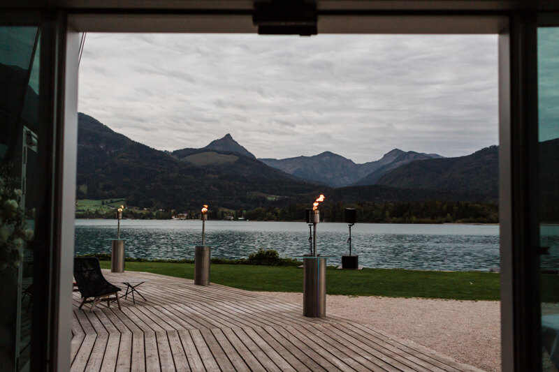 Wedding photography portfolio in Italy: Gorgeous view from the hotel to a wide lake and large mountains